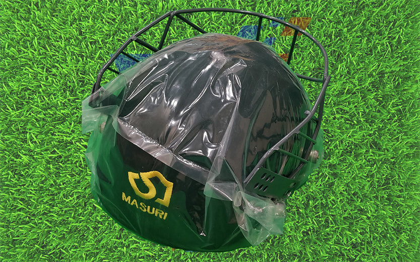 Cricket Protective Equipment & Accessory : Cricket Batting Helmet